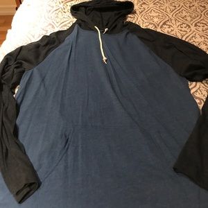 NWOT mens XL hooded long sleeve shirt