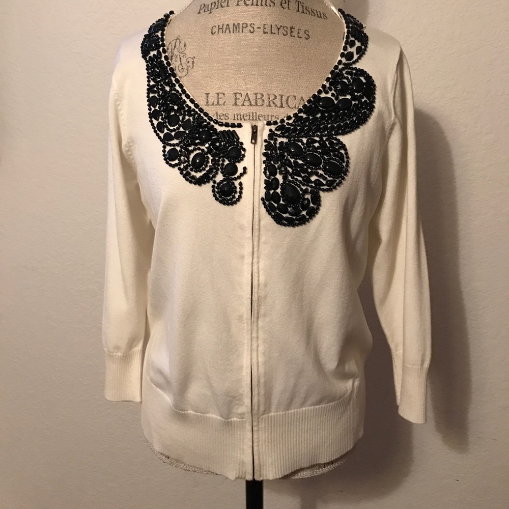Cream & black beaded front zip up sweater top.