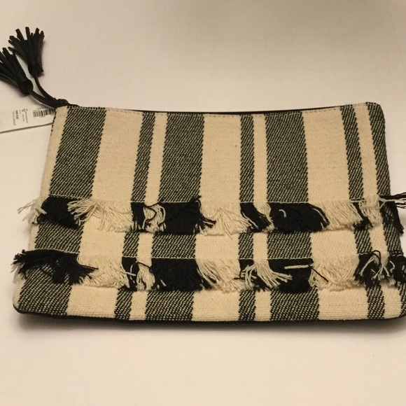 New with tags OLD NAVY Flat pouch with tassels - Picture 2 of 4