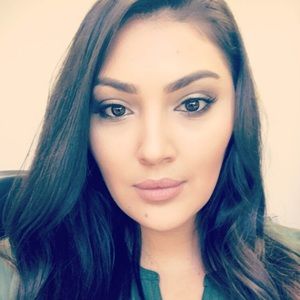 Meet your Posher, Adriana