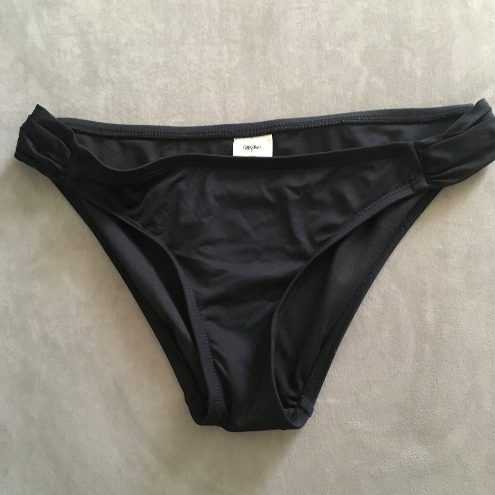 Mossimo Black Bikini Bottoms-Medium
