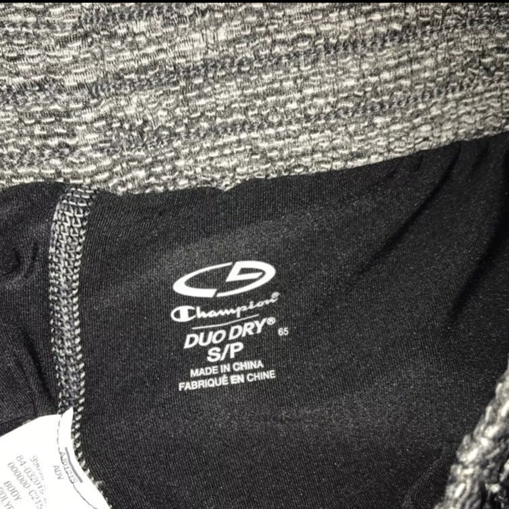 Running shorts - Picture 2 of 3