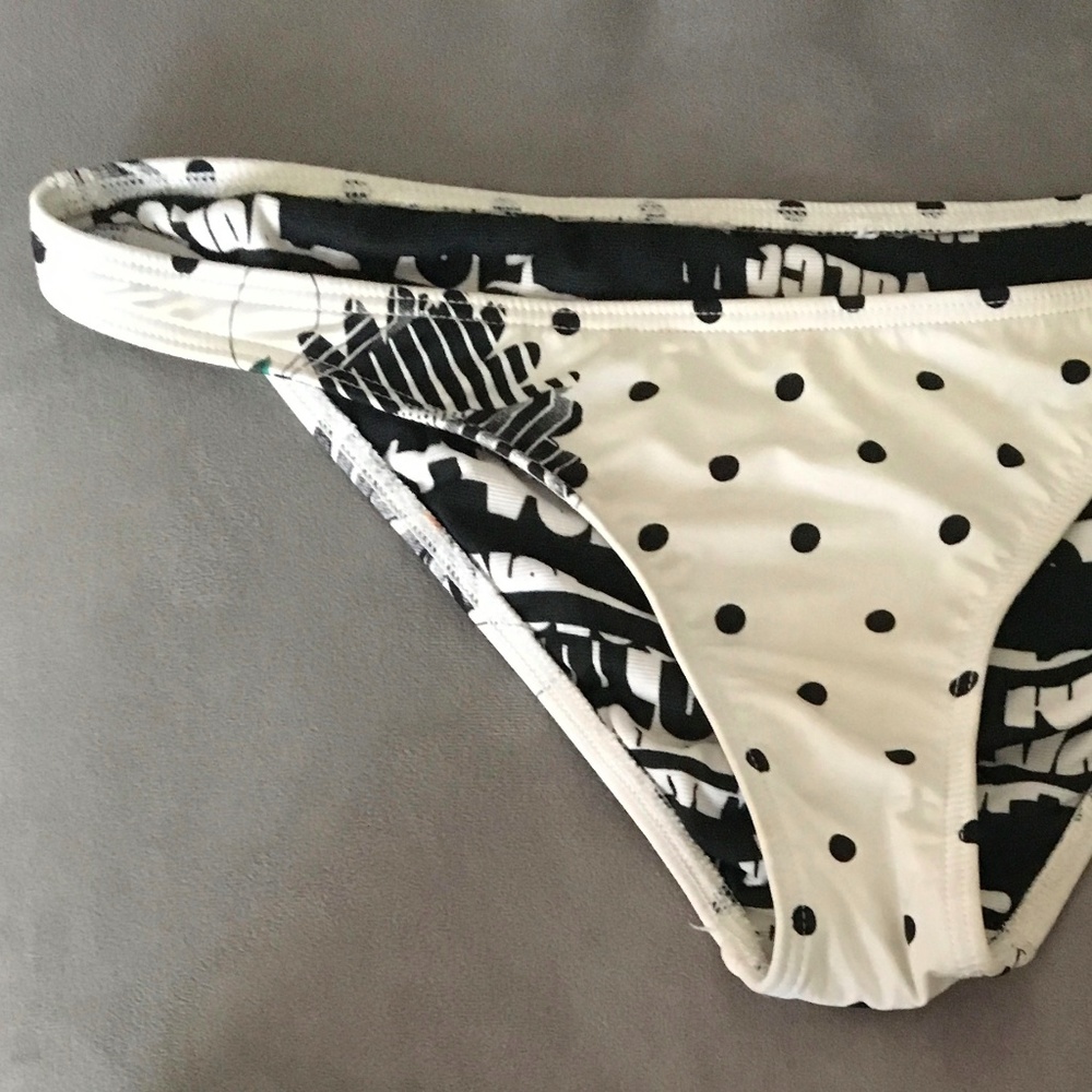 Reversible Volcom Bikini Bottoms-Small