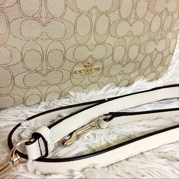 SOLD! NWT! COACH CELESTE HOBO CROSSBODY  BAG! - Picture 4 of 5