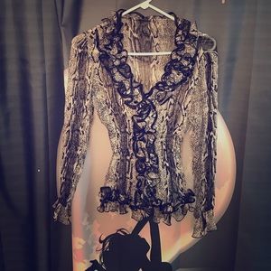Boutique. Rare. Dramatic. Gorg silk blouse!