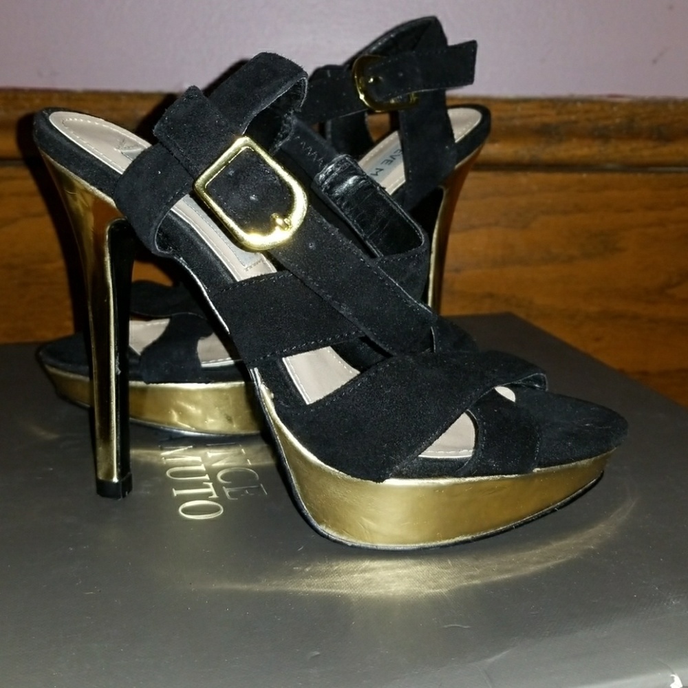 EUC Steve Madden suede strappy heels