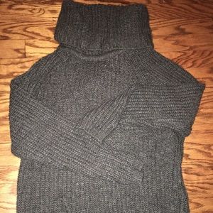 Loose high neck | turtle neck