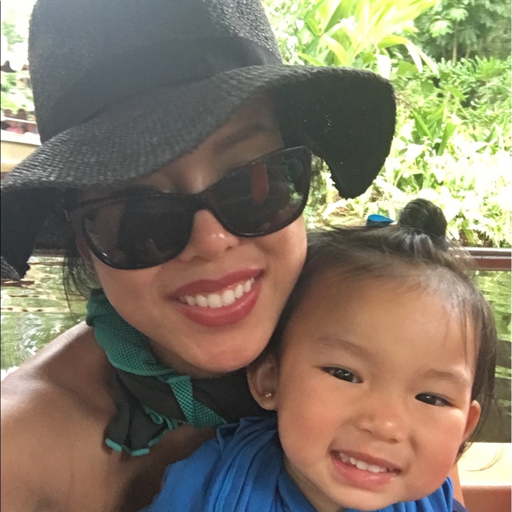 Meet your Posher, Christine