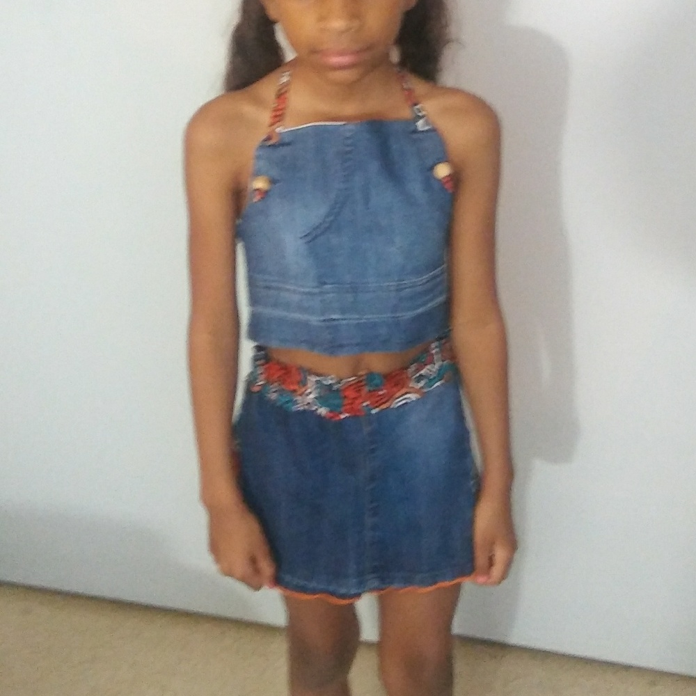 Kids clothing
