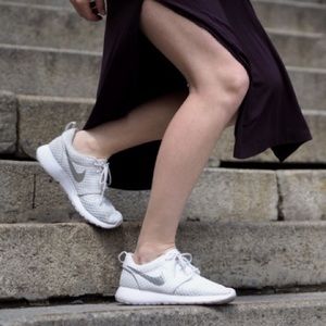 Women's Nike roshe woven NEW!