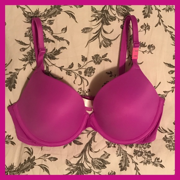 PINK Victoria's Secret Other - The Wear Everywhere TShirt Lightly Lined Bra by VS
