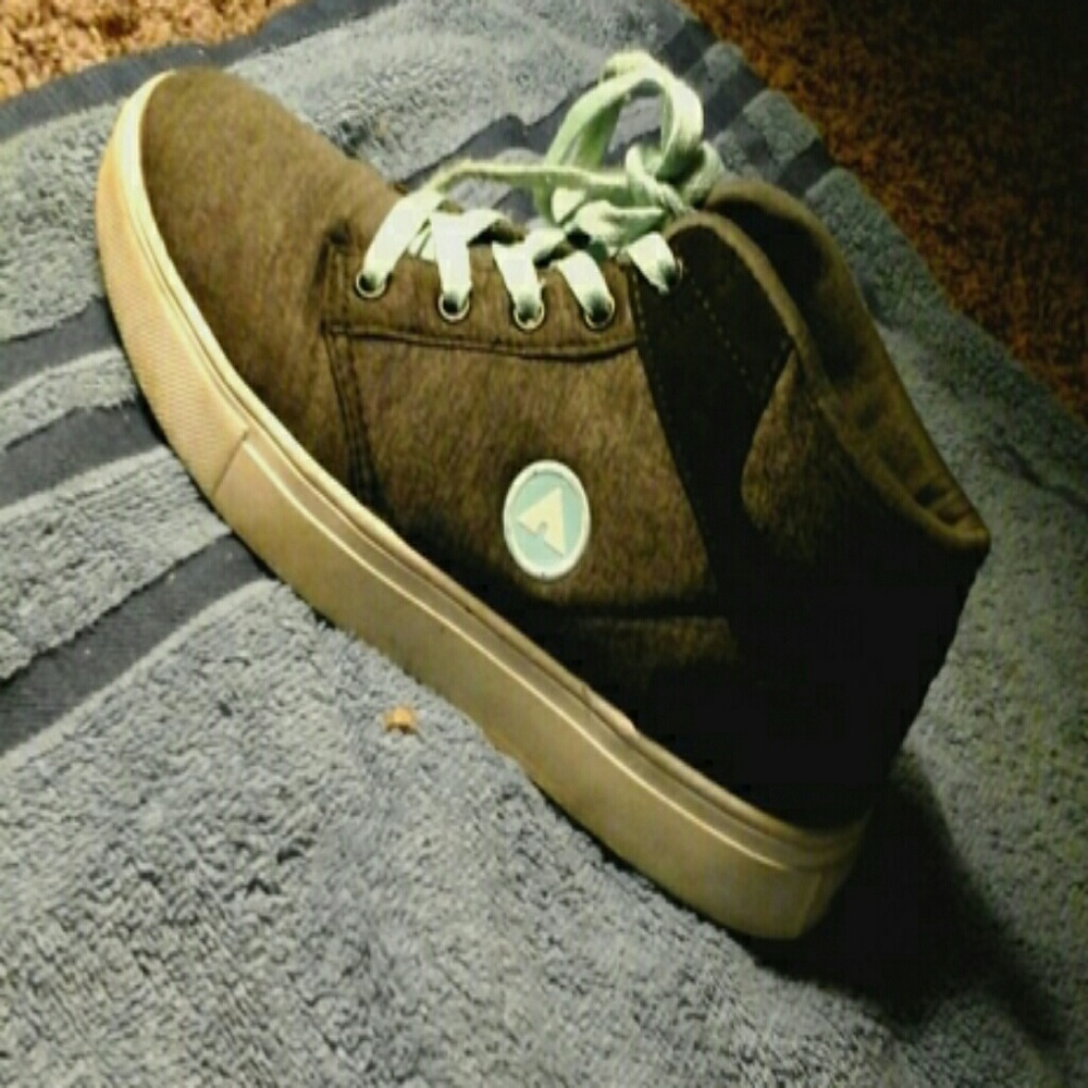 Airwalk shoes
