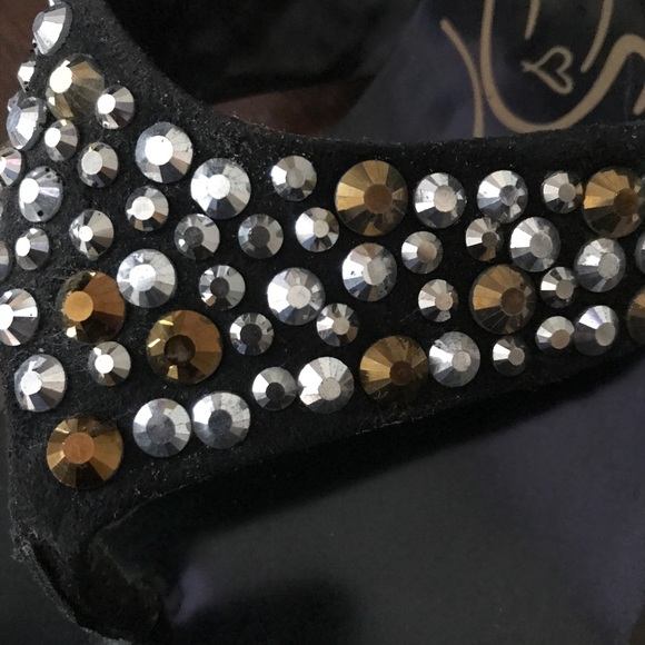 Guess Sandals - Picture 3 of 6