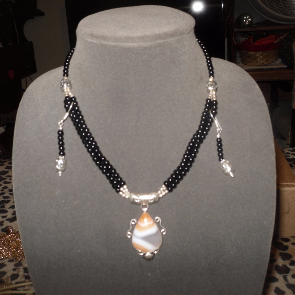 beautiful 925 sterling silver set necklace/earring