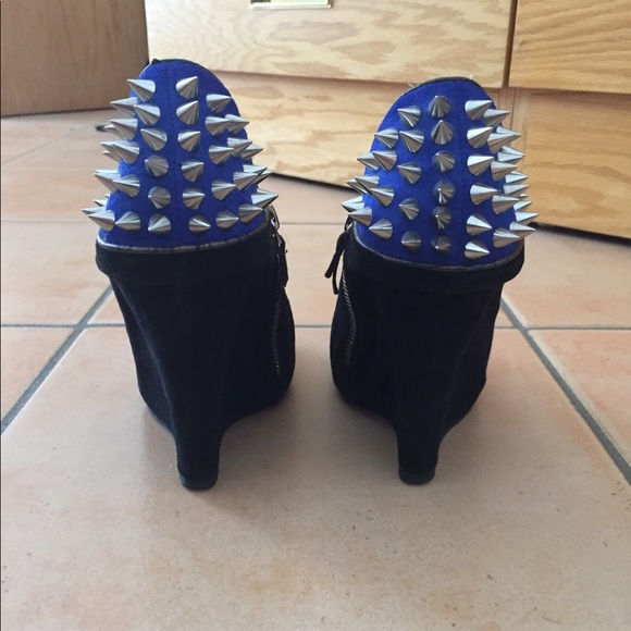 Messeca Booties - Picture 3 of 4