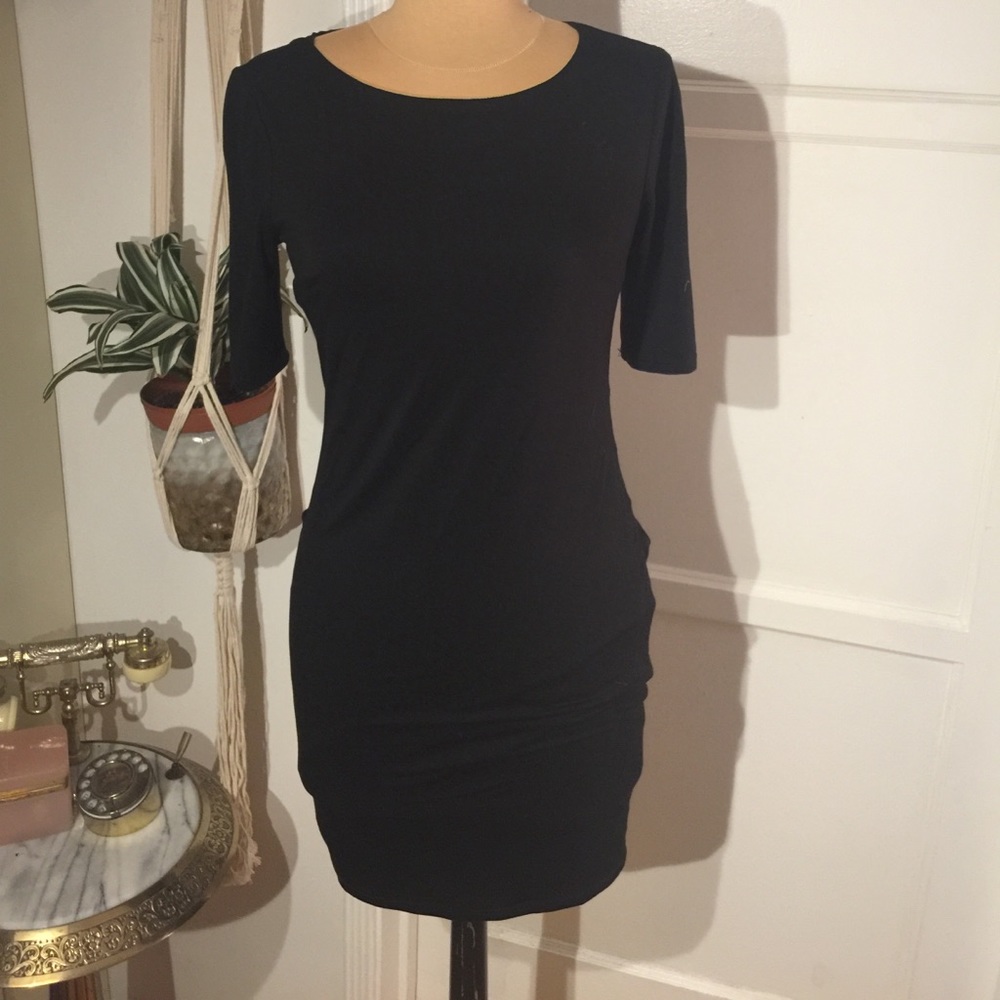 Backless LBD - Picture 2 of 2