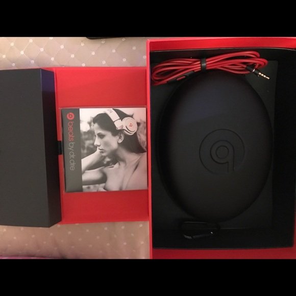 Beats by Dre studio headphones White 🎧 - Picture 3 of 8