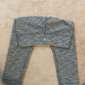 Lululemon size 8 workout capris