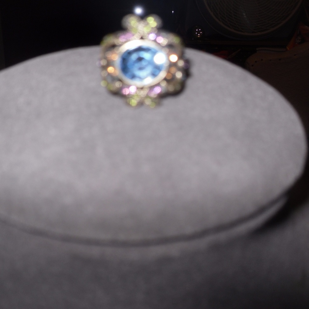 heidi daus big heavy shiny beautiful ring