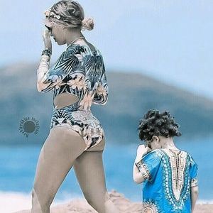 Meet your Posher, Leslie