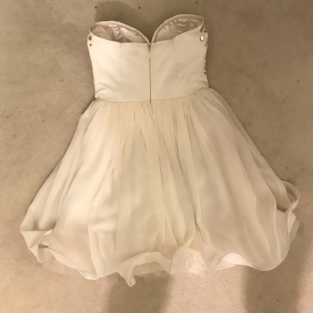 Formal Dress - Picture 2 of 4