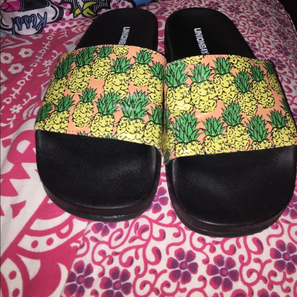 Pineapple slides