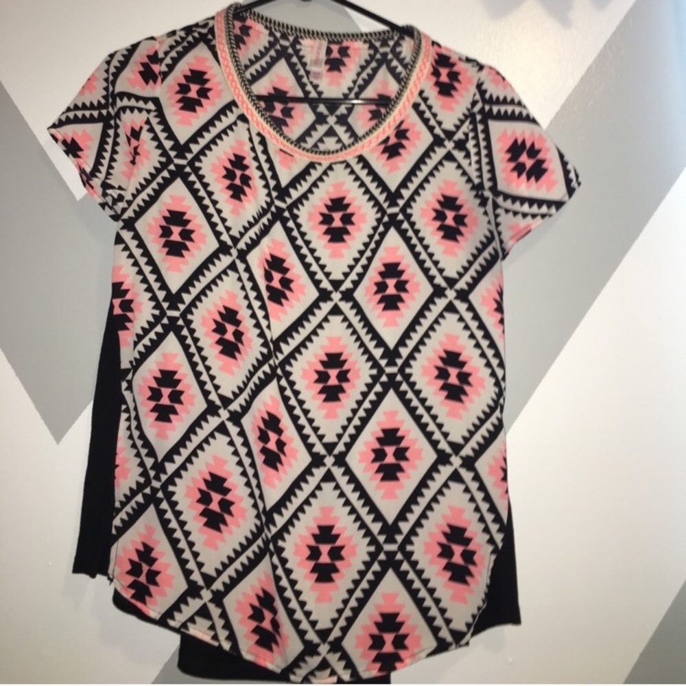 Beautiful Aztec top