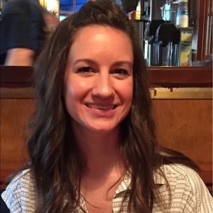 Meet your Posher, Leslie