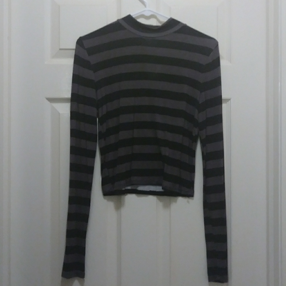 Long Sleeve Crop Top