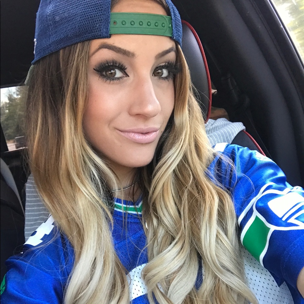 Meet your Posher, Ashley