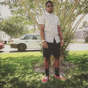 Meet your Posher, Derrick