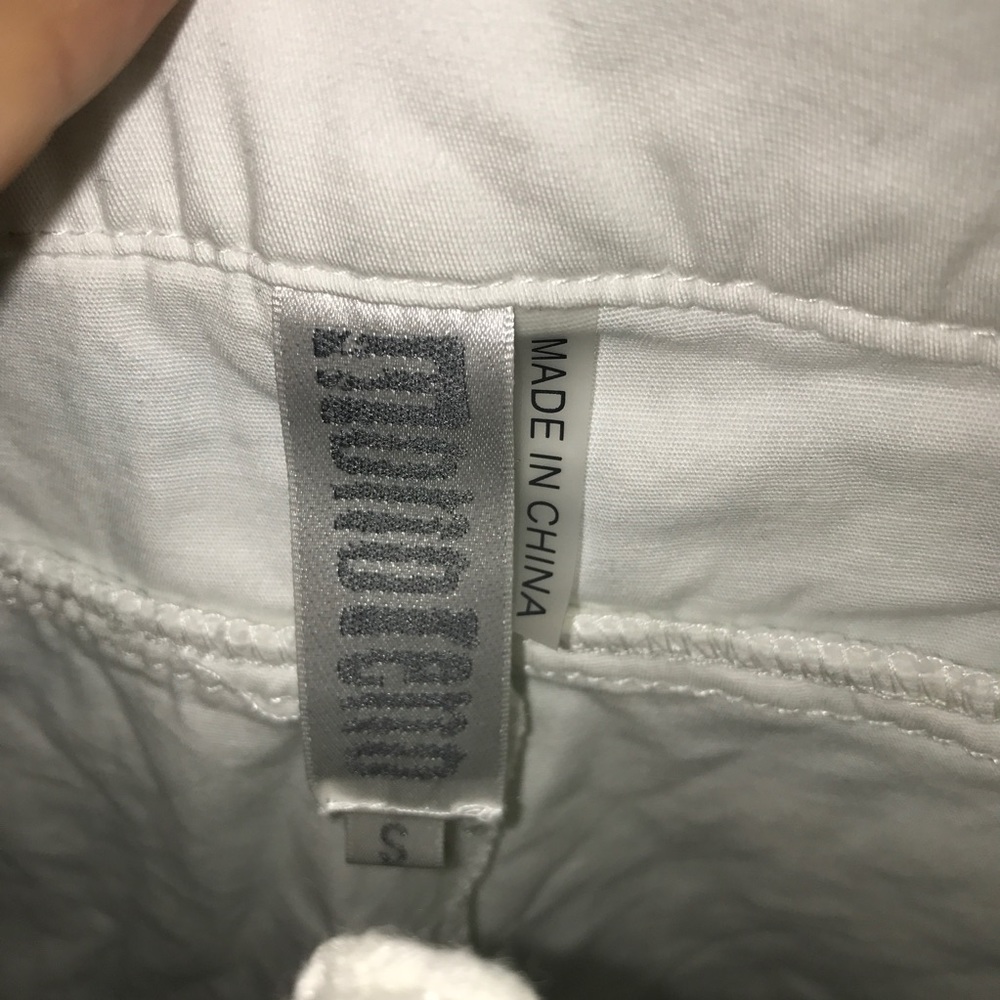 White lace shorts - Picture 3 of 4