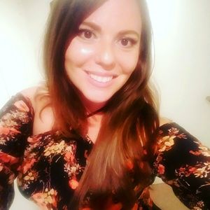 Meet your Posher, Cassandra