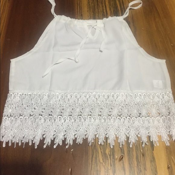 πHPπLast One! White Lace Crop Top! - Picture 3 of 5