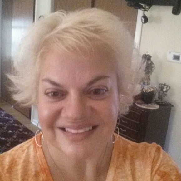 Meet your Posher, Joanne - Picture 2 of 6