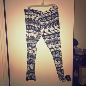 Aztec style print leggings