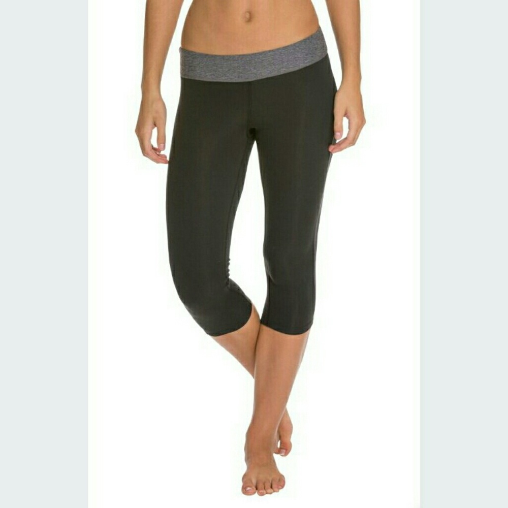 Speedo Heathered Grey and Black Leggings