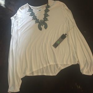 NWT: Double D Ranch Squash Blossom Top. Size M