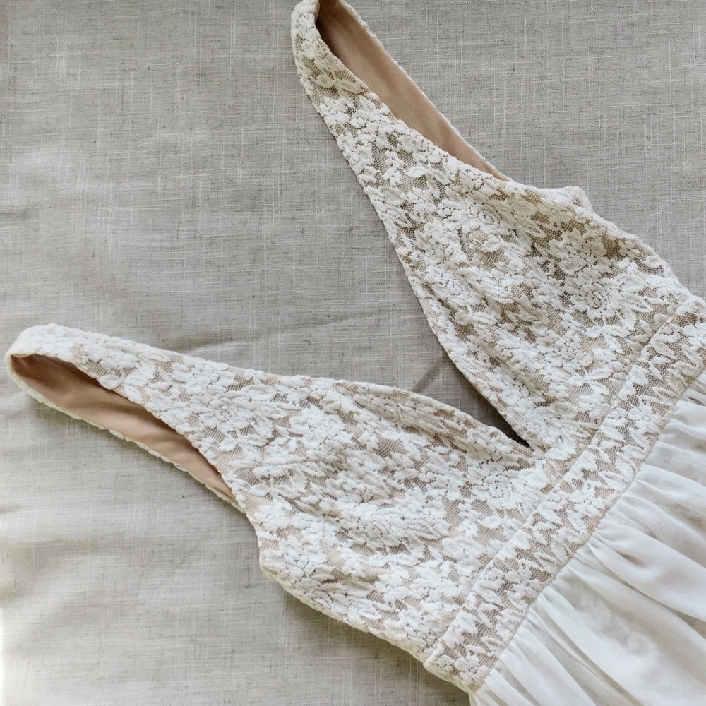 Price Drop ❤️ BNWT - White Maxi Dress