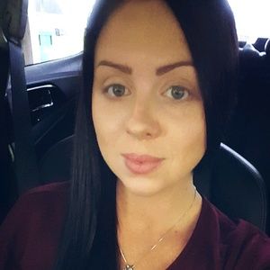 Meet your Posher, Courtney