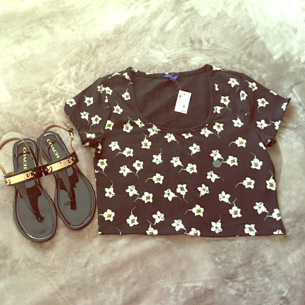 Aeropostale Floral Crop Top