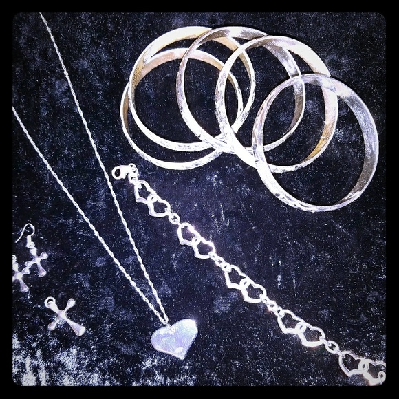 Sterling silver and Silver Plated Jewelry Lot - Picture 1 of 1