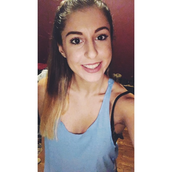 Meet your Posher, Elizabeth - Picture 2 of 3