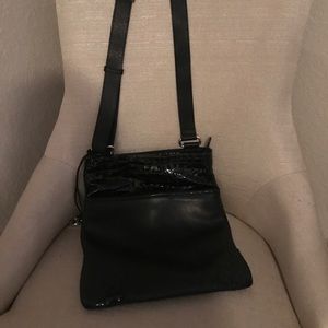 Black crossybody