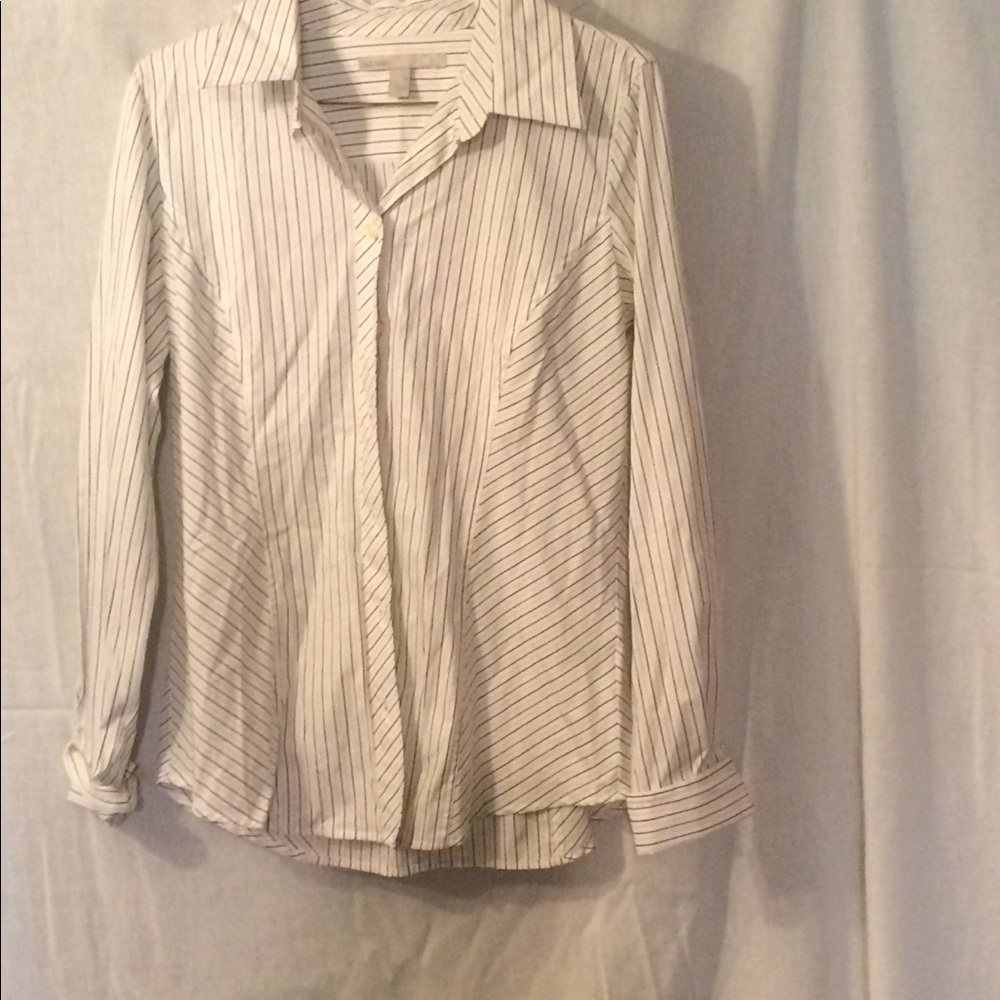 Old navy white button top. Medium