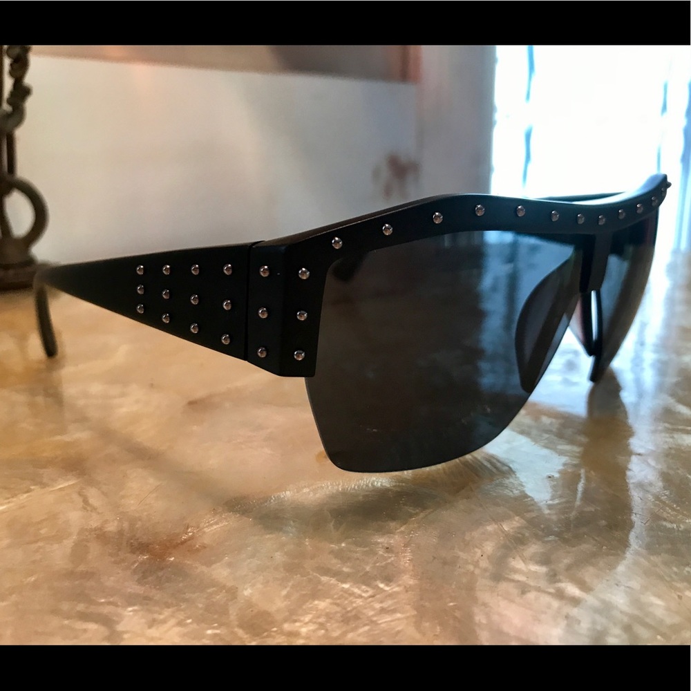 $FIRM Chariot Fly Black Flys with Silver Studs - Picture 6 of 9