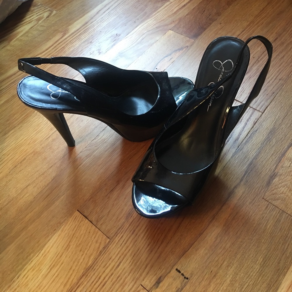 Black patten leather platform heel