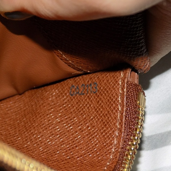 Authentic Louis Vuitton Organizer Insolite wallet - Picture 2 of 8