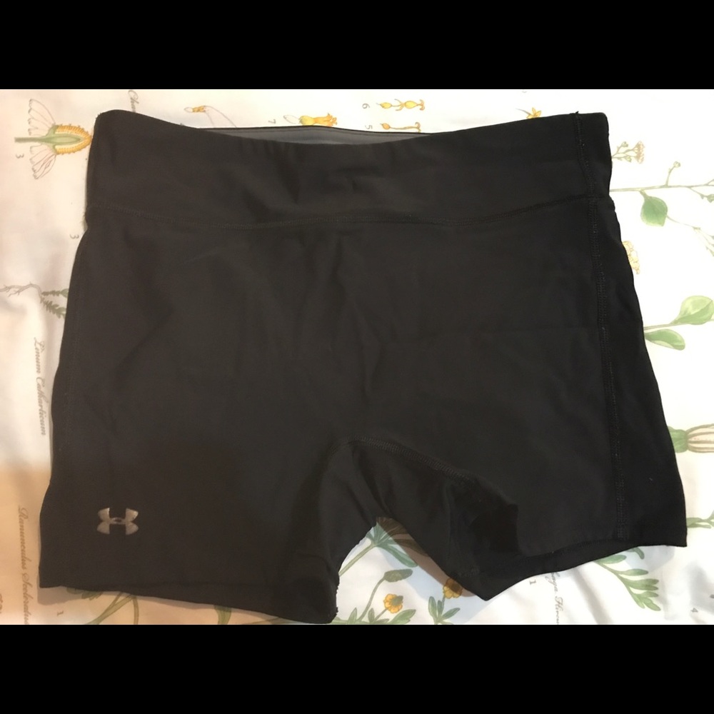 Under Armour heat gear compression shorts