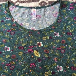 LuLaRoe Classic Tee GUC! STEAL! Beautiful!